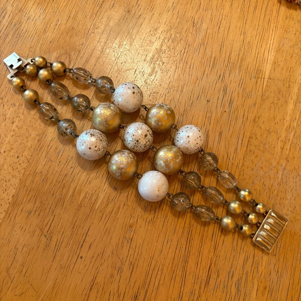 Vintage Gold and White Speckled Beaded Bracelet